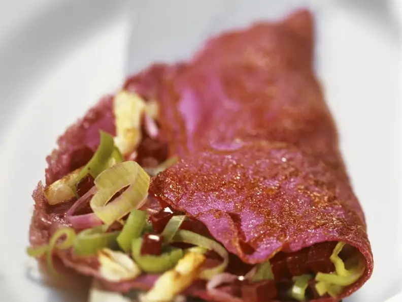 Rote-Bete-Omelett mit Porree