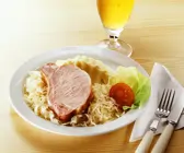 Kassler mit Kraut und Püree