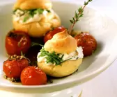 Profiteroles mit Kräutercremefüllung