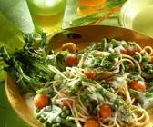 Nudelsalat mit Gemüse und Sahnedressing