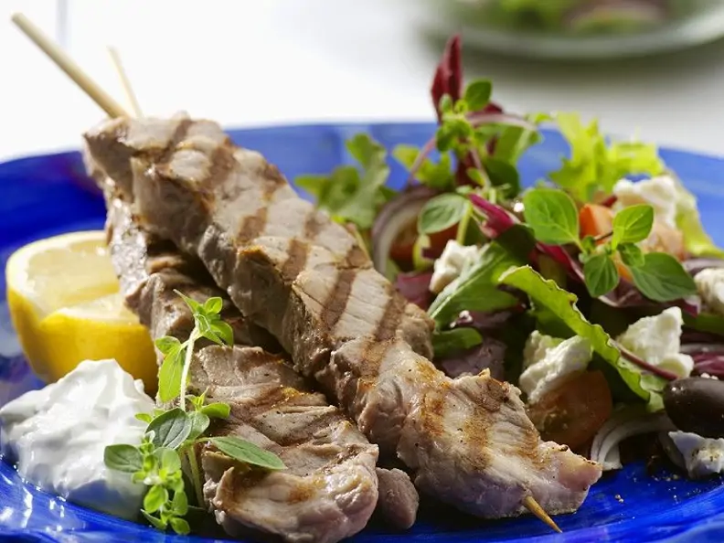 Gegrillte Lammspieße