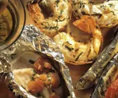 Fisch und Garnelen vom Grill