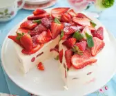 Geeister Erdbeer-Käsekuchen