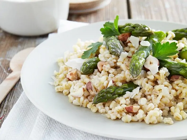 Gerstenrisotto mit Spargel