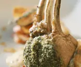 Lamm unter der Kräuterkruste