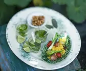 Couscous-Minz-Salat und Tee