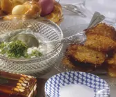 Geflügelsülze mit Kartoffelrösti und Creme