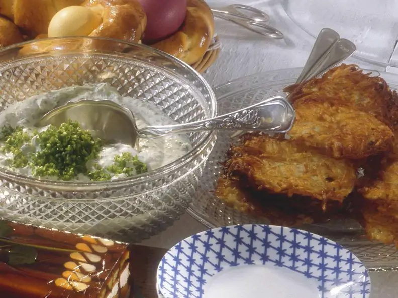 Geflügelsülze mit Kartoffelrösti und Creme