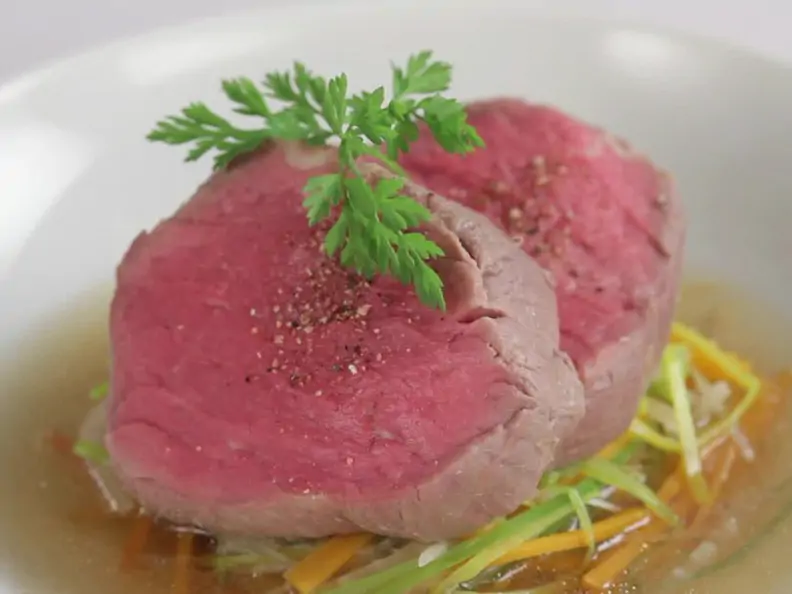 Pochierte Filetsteaks