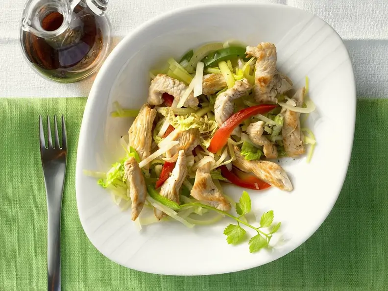Geflügelstreifen mit Gemüse