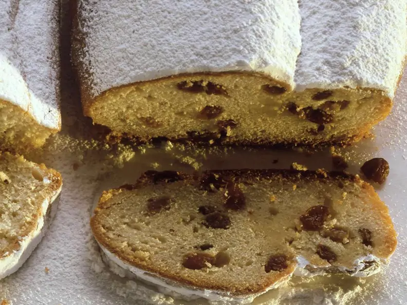 Quarkstollen
