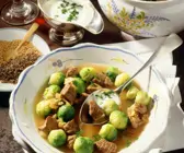 Rosenkohl-Eintopf mit Lamm