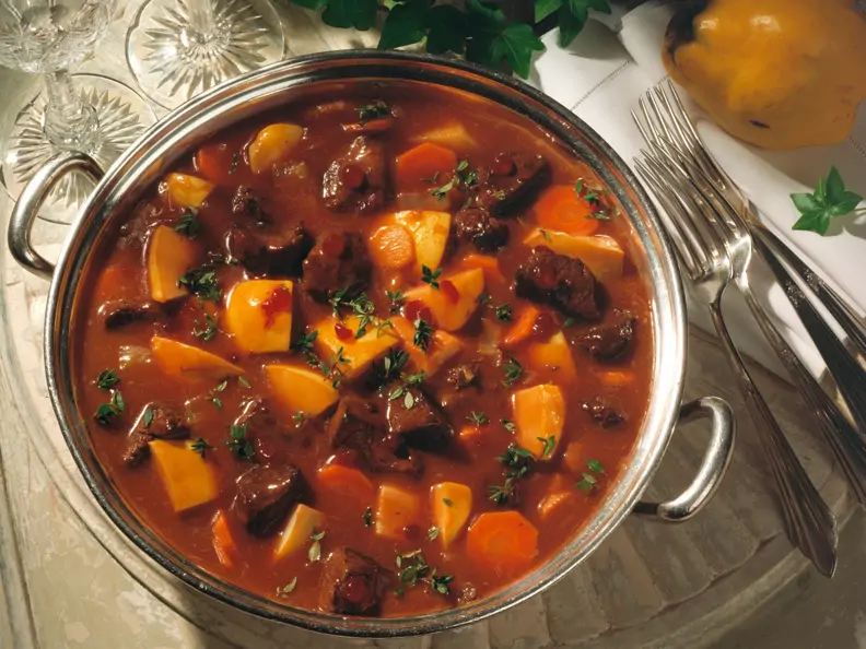 Wildgulasch mit Quitten