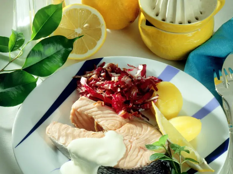 Lachskotelett mit feiner Zitronensauce