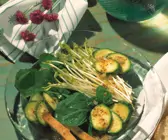 Zucchini-Rauke-Salat