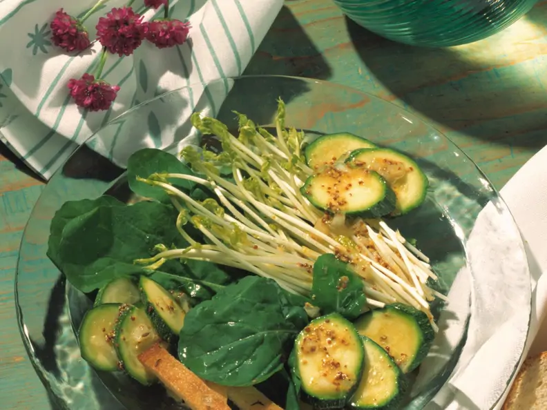 Zucchini-Rauke-Salat