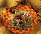 Linsen-Friséesalat mit Kirschen