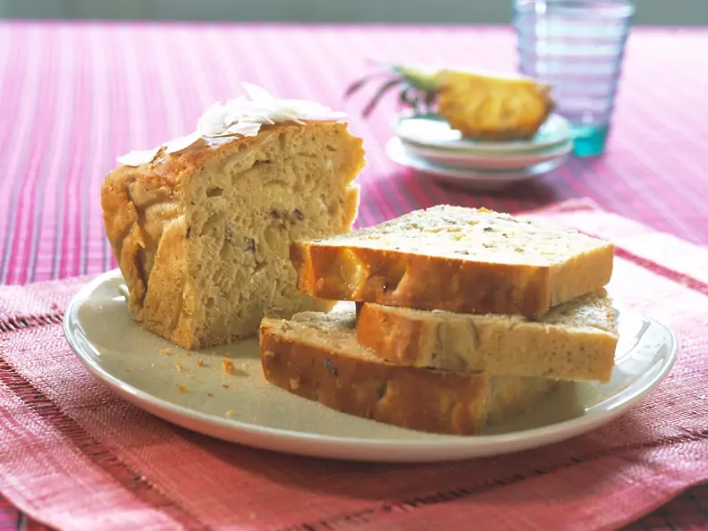 Kokos-Ananas-Kuchen mit Datteln