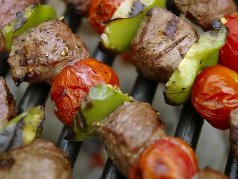 Gegrillte Rindfleisch-Spieße