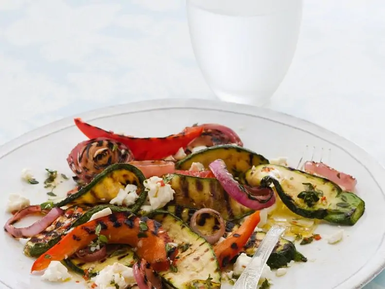 Gegrilltes Gemüse mit Feta
