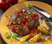 Gebratene Lammkoteletts mit Potato Wedges