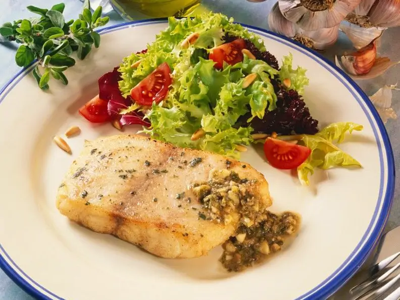 Victoriabarsch mit Knoblauch-Kapernsauce