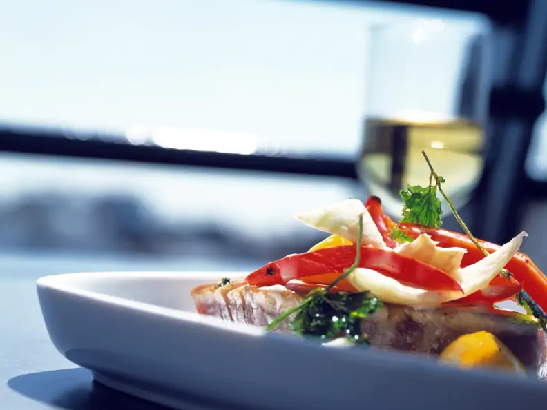Thunfisch mit Kokos-Gemüse
