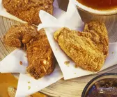 Erdnuss-Cicken Wings
