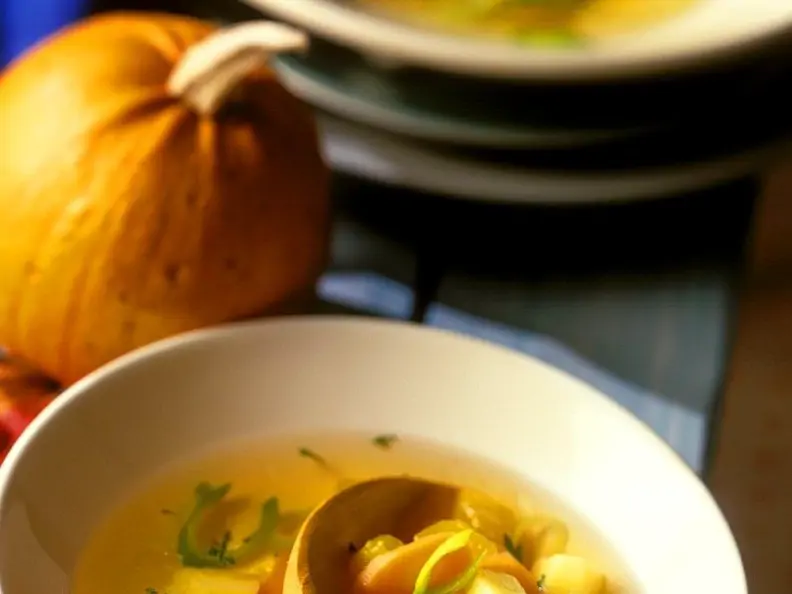 Hühnersuppe mit Kürbis