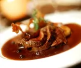 Straußensteak mit Kartoffelgratin