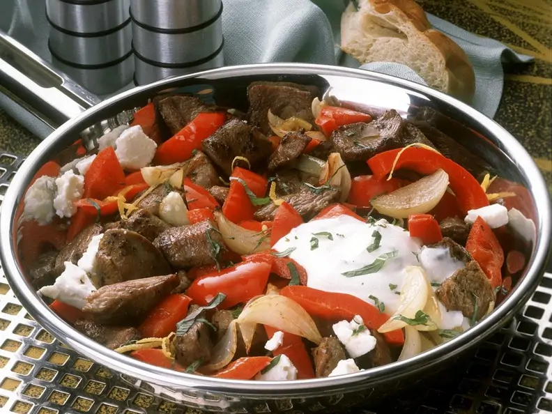 Lammragout mit Paprika
