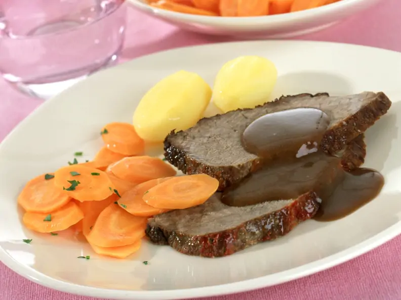 Rinderbraten im Römertopf