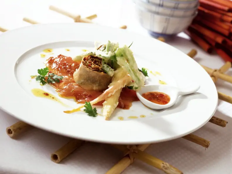 Spitzkohlrolle mit Gemüsetempura