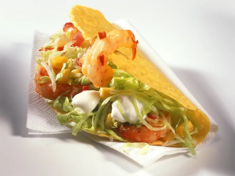 Taco Shells mit Garnelensalat