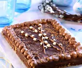 Mazurek mit Schokoladenglasur (Osterkuchen aus Polen)