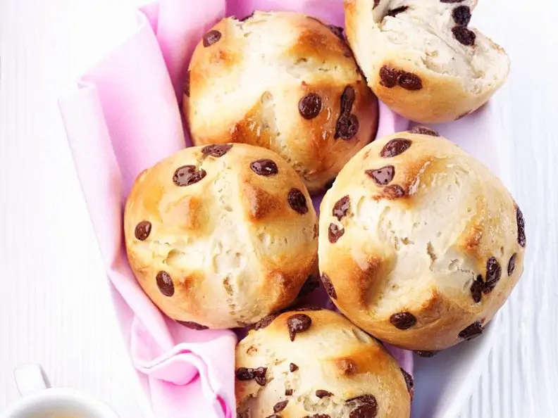Süße Hefe-Schokobrötchen