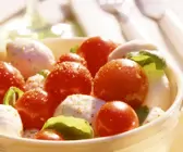 Marinierter Mozzarella mit Cherrytomaten