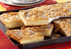 Butterkuchen mit Mandeln