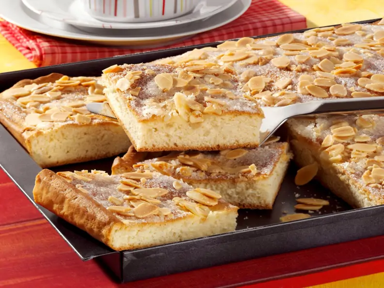 Butterkuchen mit Mandeln
