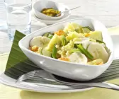 Gemüse-Curry mit Ananas und Bananen