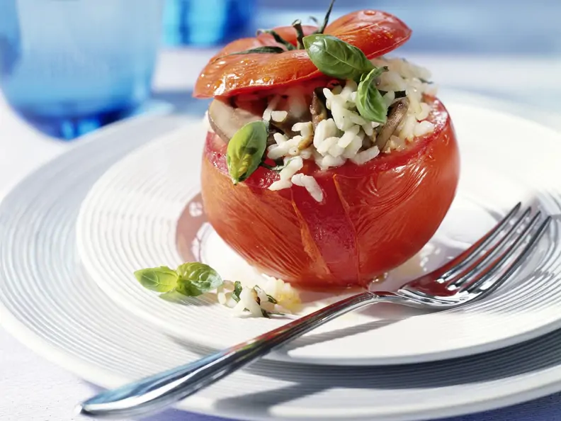 Gefüllte Tomaten mit Pilz-Risotto