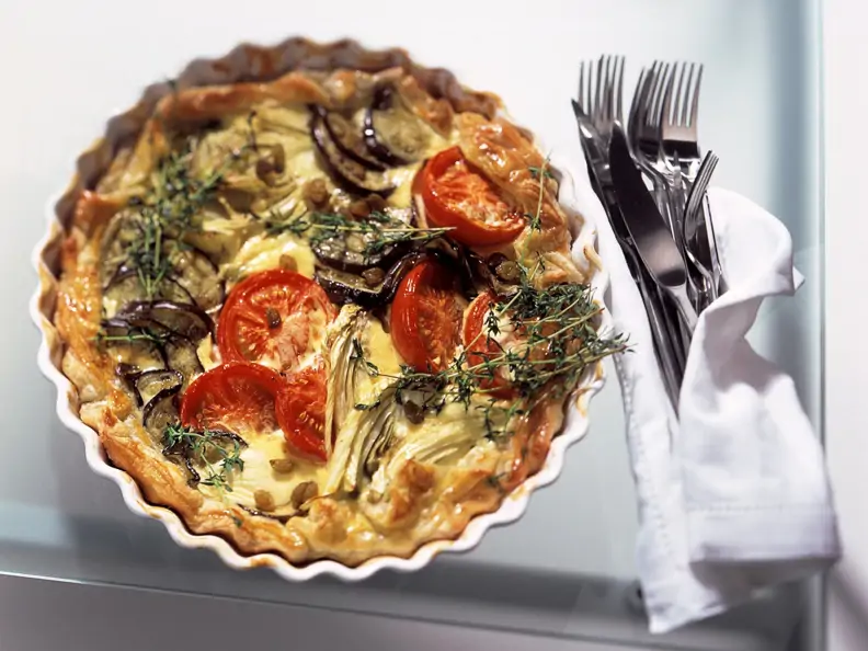 Blätterteig-Tarte mit Sommergemüse