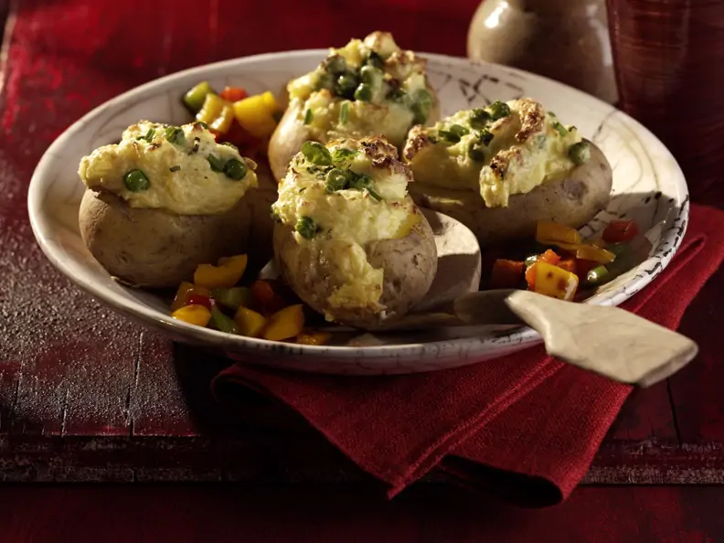 Gefüllte Kartoffeln mit Käse überbacken