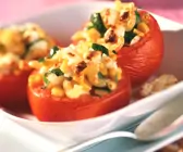 Überbackene Fleischtomaten mit Feta und Nudeln