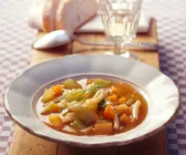 Minestrone mit Sellerie und Möhren