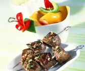Grillspieße mit Fleisch und Paprika