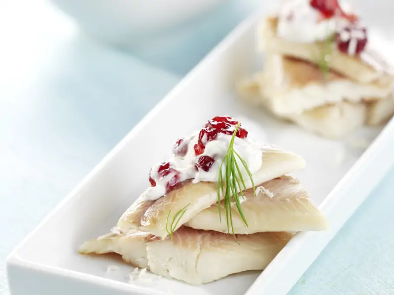 Geräuchertes Forellenfilet mit Preiselbeer-Creme