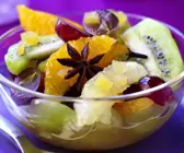 Obstsalat mit Sternanis