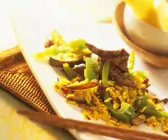 Zitronen-Gemüse-Reis mit Fleischstreifen