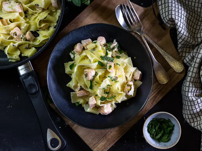 Lachs-Nudeln